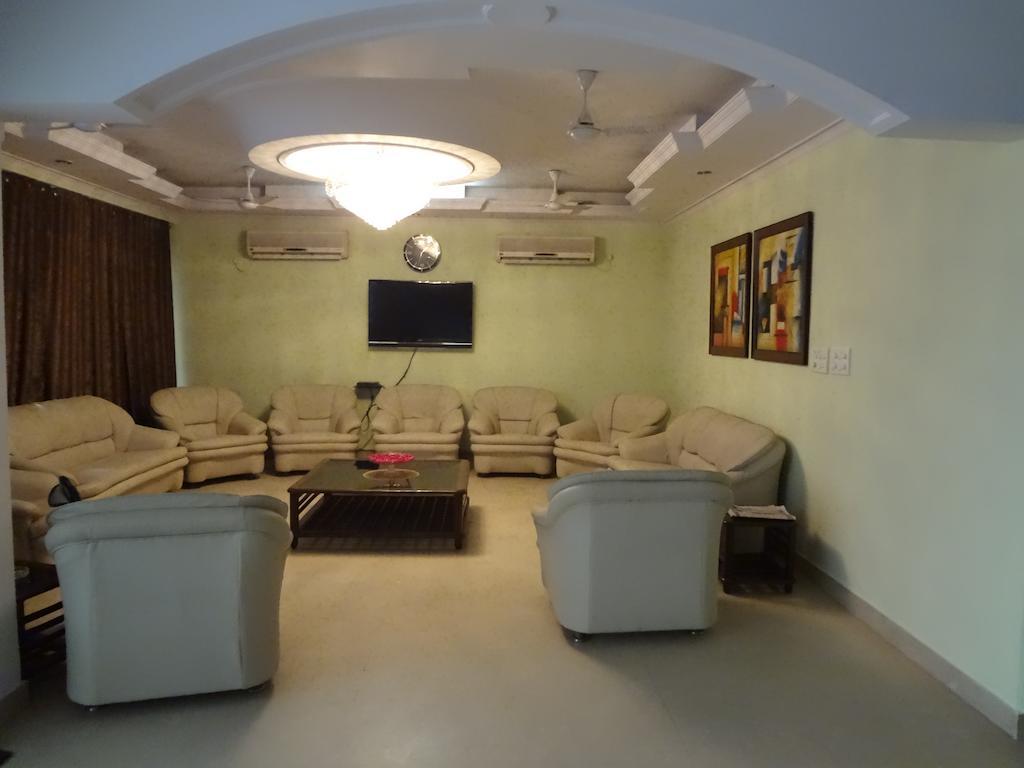 Hotel Pablas International, New Delhi, Near Metro Exterior photo