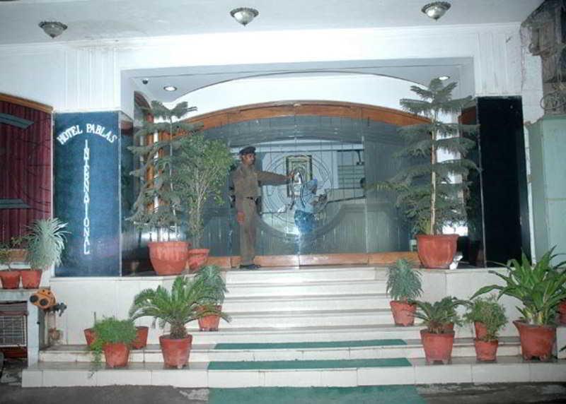 Hotel Pablas International, New Delhi, Near Metro Exterior photo