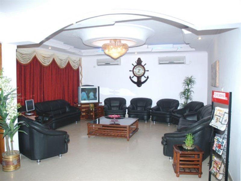 Hotel Pablas International, New Delhi, Near Metro Exterior photo