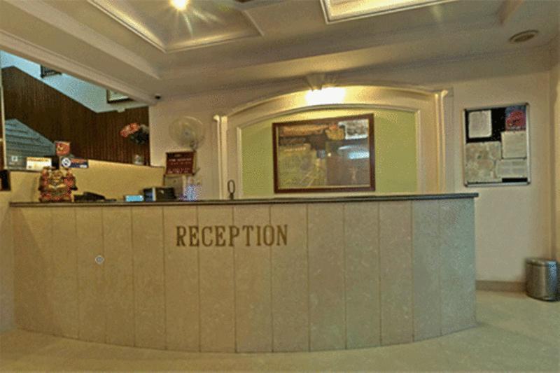 Hotel Pablas International, New Delhi, Near Metro Exterior photo