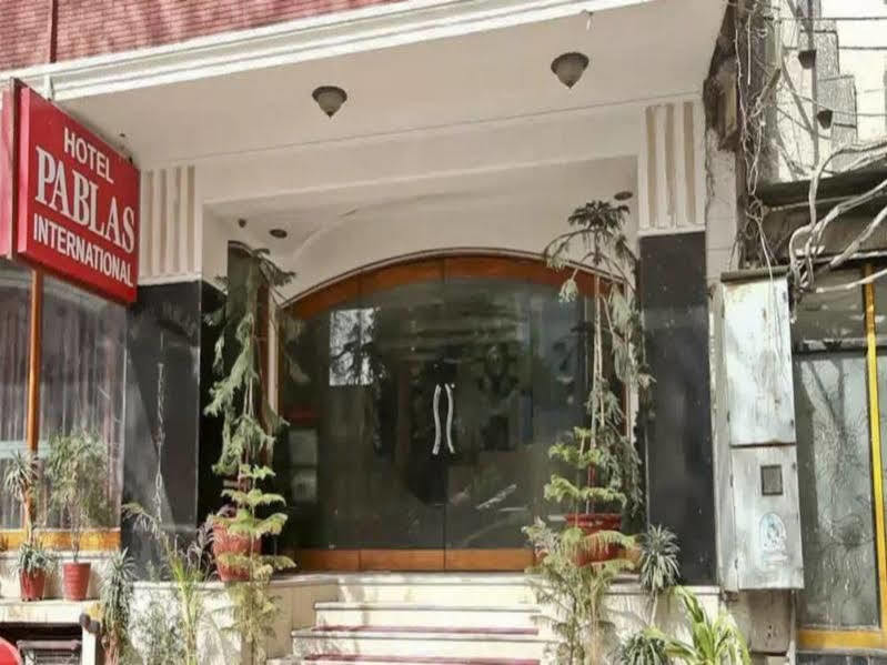 Hotel Pablas International, New Delhi, Near Metro Exterior photo