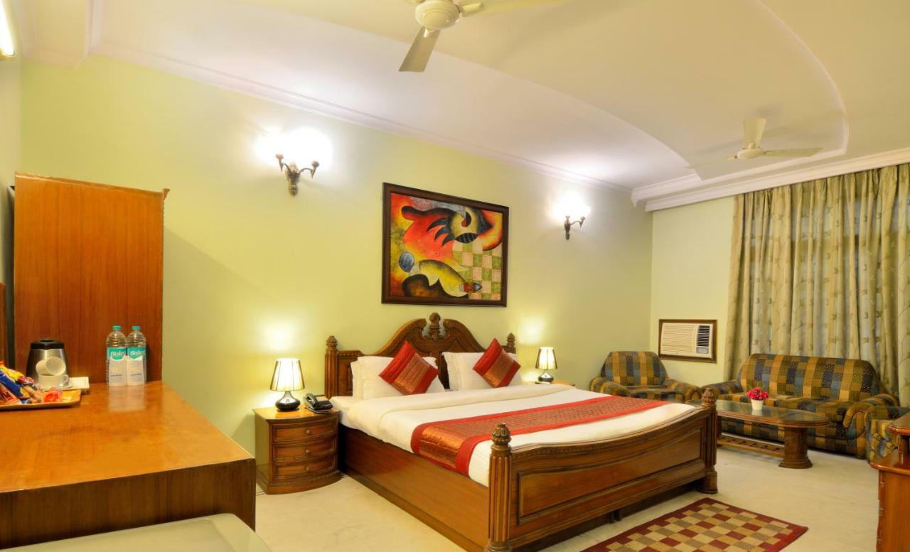 Hotel Pablas International, New Delhi, Near Metro Exterior photo