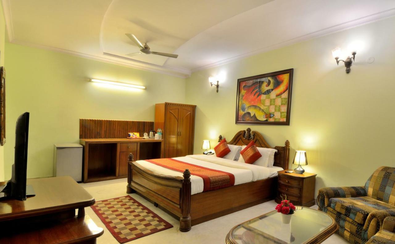 Hotel Pablas International, New Delhi, Near Metro Exterior photo