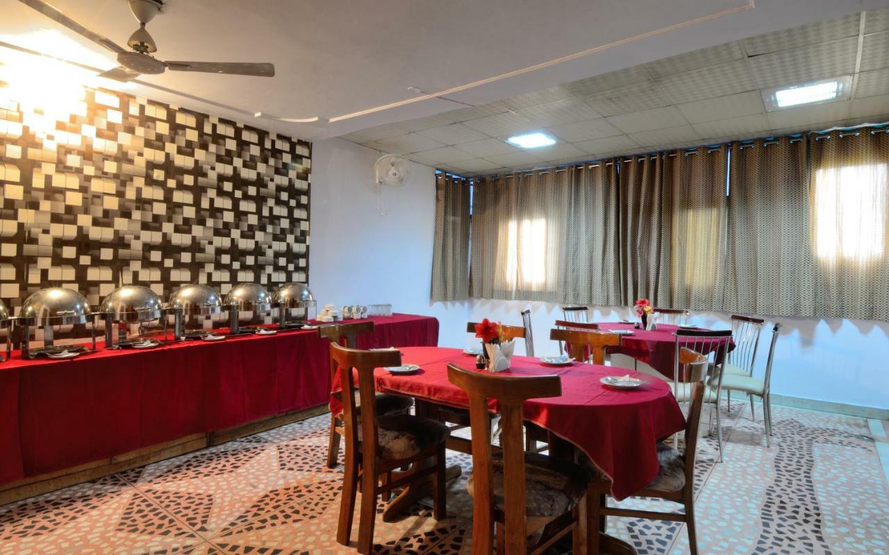 Hotel Pablas International, New Delhi, Near Metro Exterior photo
